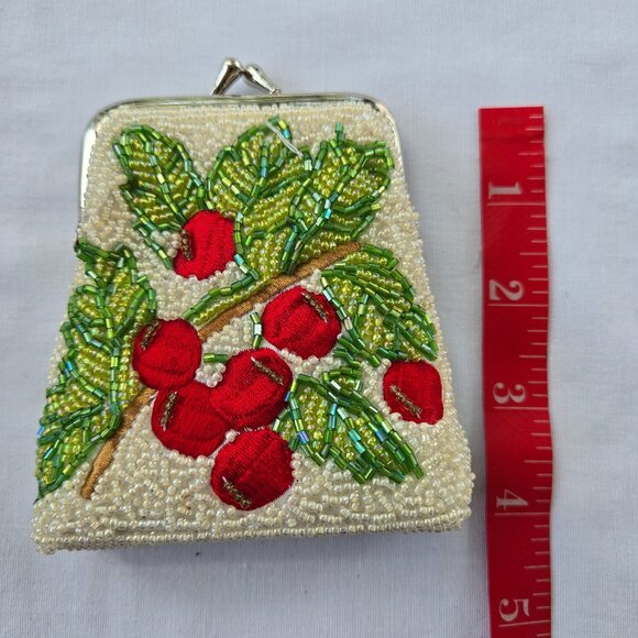 Vintage look cherry beaded coin purse - Picture 3 of 6